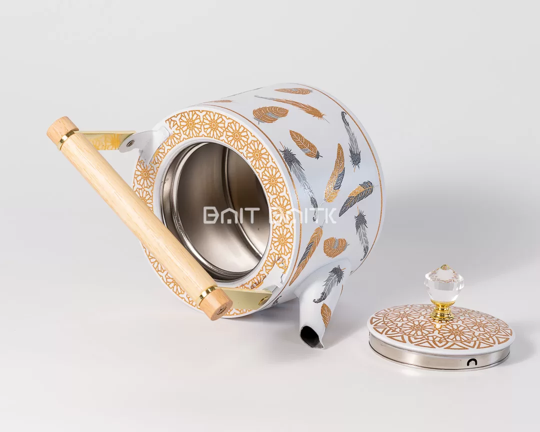 إبريق شاي أبيض نقش ريش داخل ستانلس ستيل منظر علوي سعة 1.5 لتر SK-3986