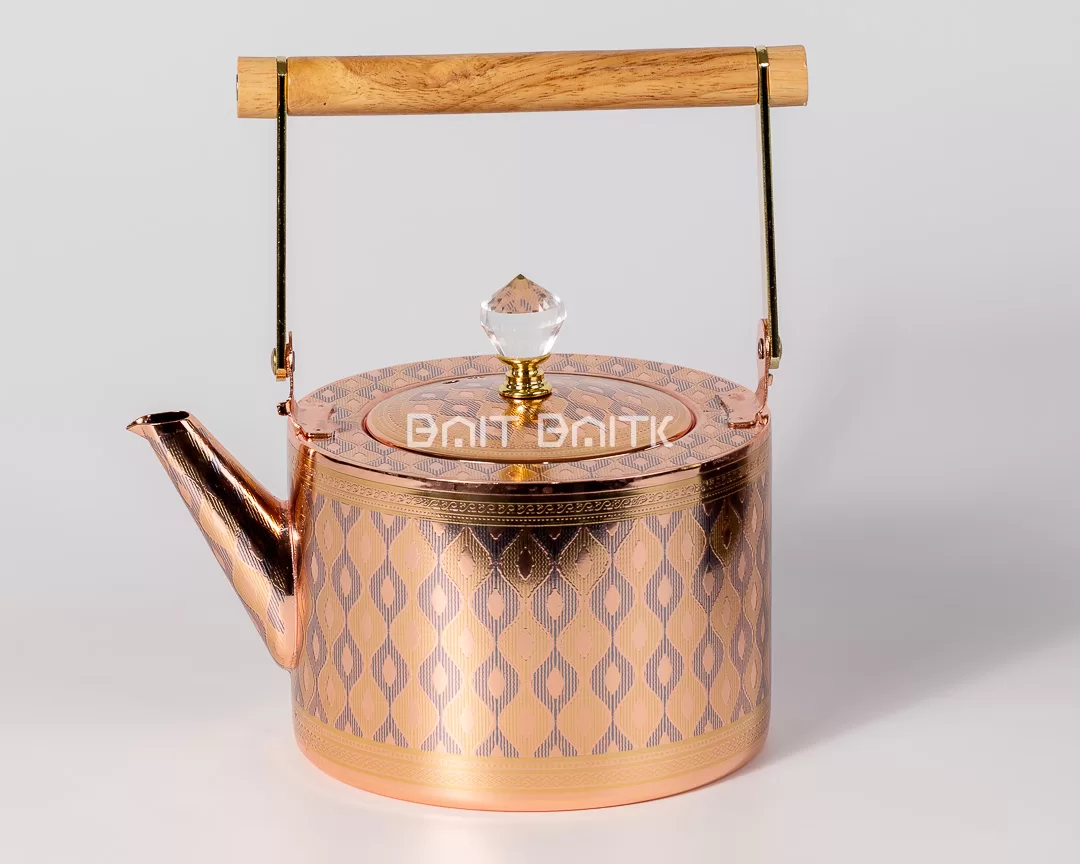 إبريق شاي روز غولد نقش هندسي منظر أمامي مع مقبض خشبي سعة 1.5 لتر SK-4006