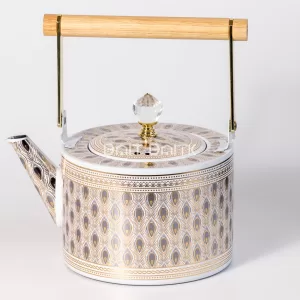 إبريق شاي فاخر بنقشة ريش ومقبض خشبي وغطاء كريستال