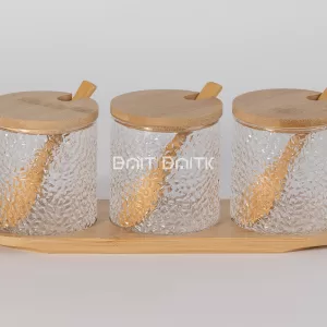 طقم سكريات 3 قطع مع قاعدة خشب بامبو وعلب زجاج مُحبّبة مع أغطية وملاعق – بيت بيتك